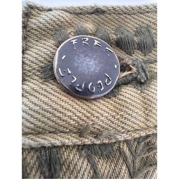 Free People floral embroidered olive green shorts - Picture 4 of 5